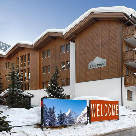 Apartment Everest Zermatt Bagian luar foto