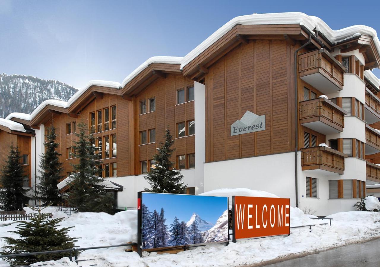 Apartment Everest Zermatt Bagian luar foto